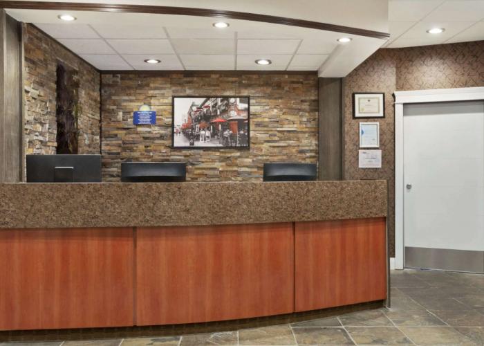 Days Inn by Wyndham Sylvan Lake