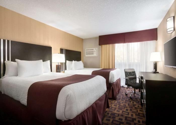 Days Inn by Wyndham Sylvan Lake