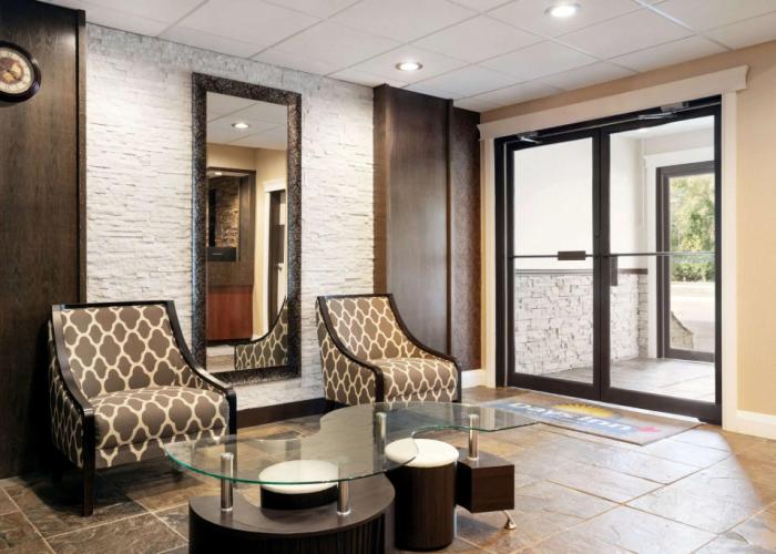 Days Inn by Wyndham Sylvan Lake