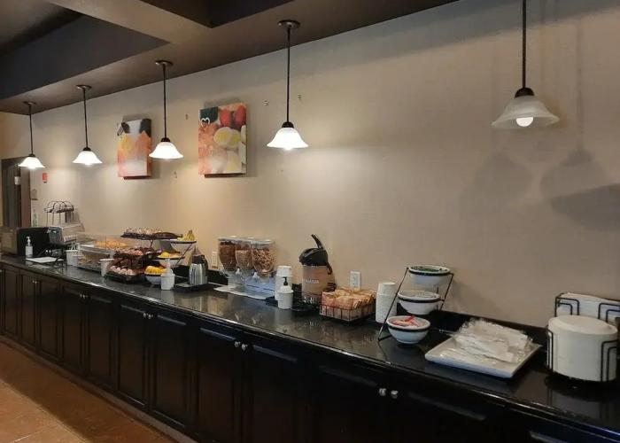 Prairie Moon Inn Sylvan Lake