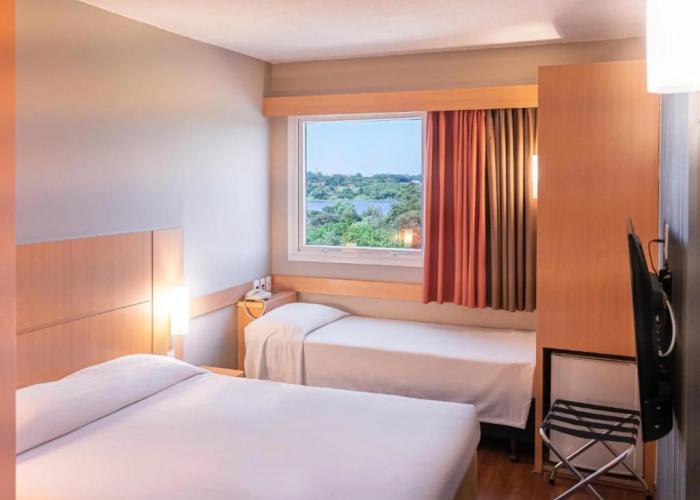 Hus Hotel Dourados