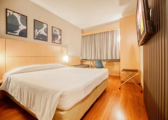 Hus Hotel Dourados