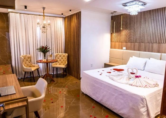 Ellus Hotel