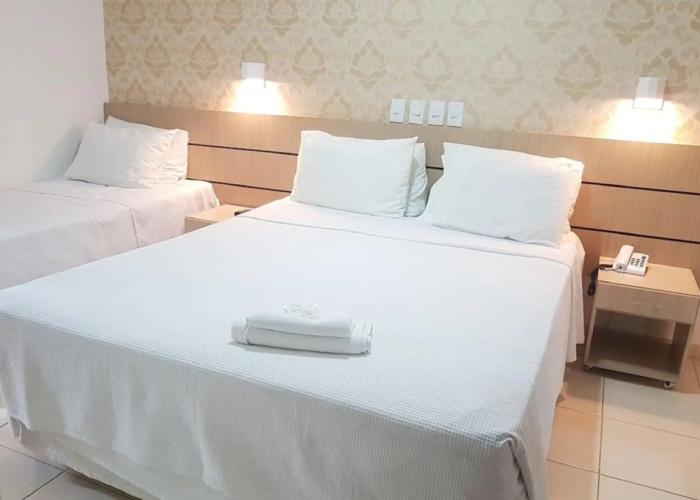 Ellus Hotel