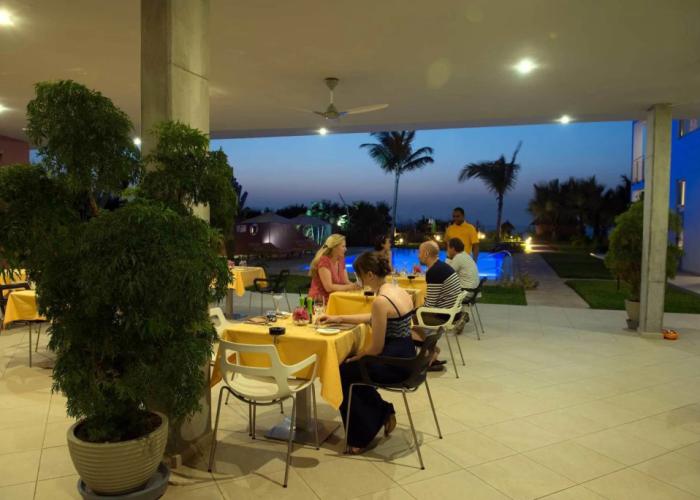Leo's Beach Hotel & Restaurant - Adults Only