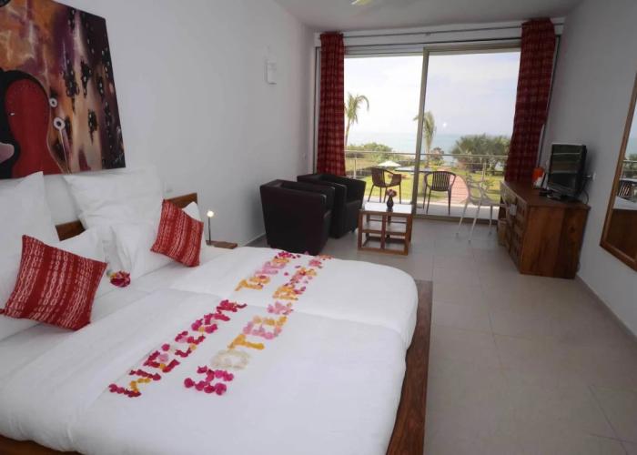 Leo's Beach Hotel & Restaurant - Adults Only