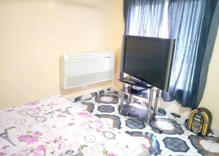 Remarkable 4-bed With air Conditioning in Brikama