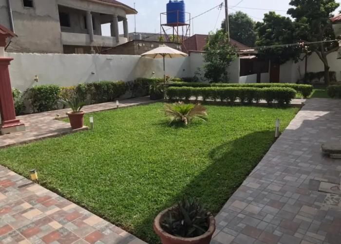 Charming 2-bed House in Brusubi