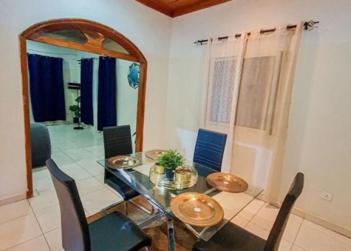 The Retreat Emerald Apartments Close to the Beach