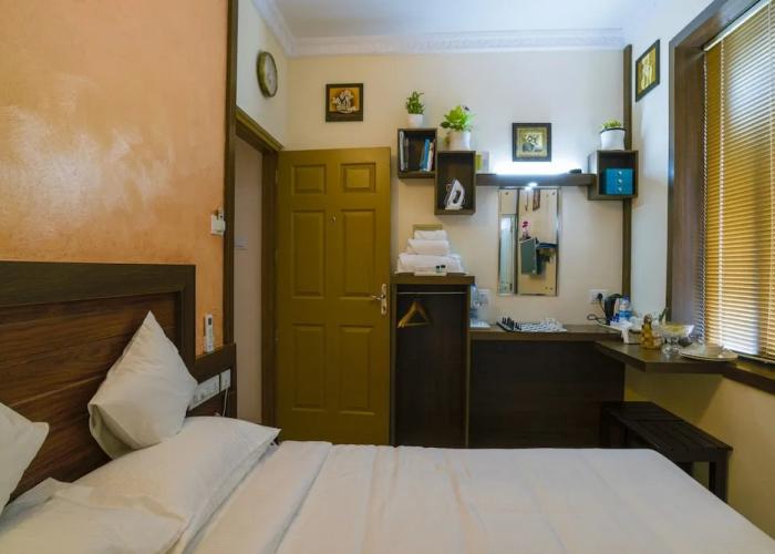 Blue Bell Airport Hotel