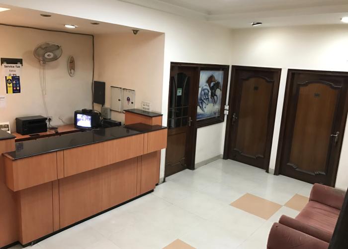 D R International Hotel