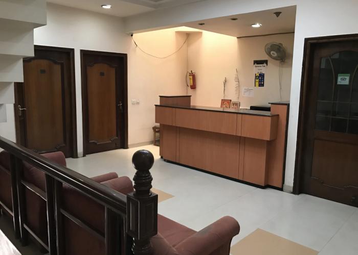 D R International Hotel