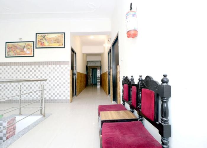 OYO 39812 Welcome Lounge