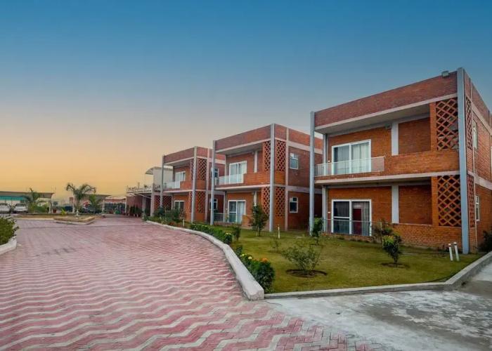 InnBox Farmstay - Rajpura Punjab