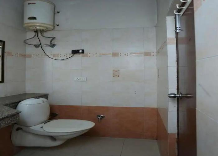 Revking at Hotel Batra