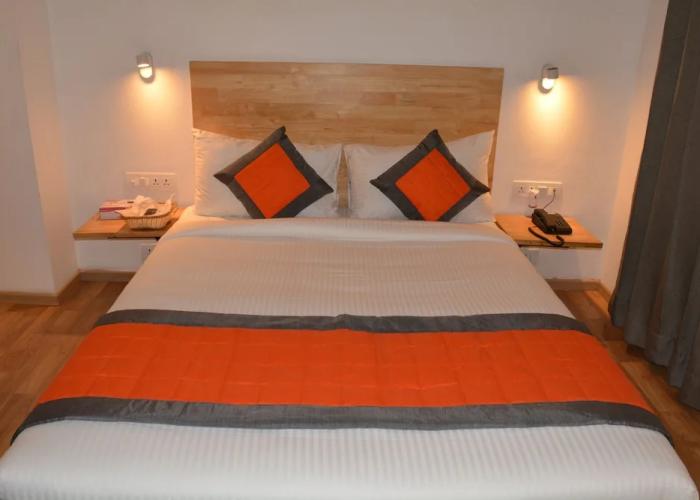 Revking at Hotel Batra