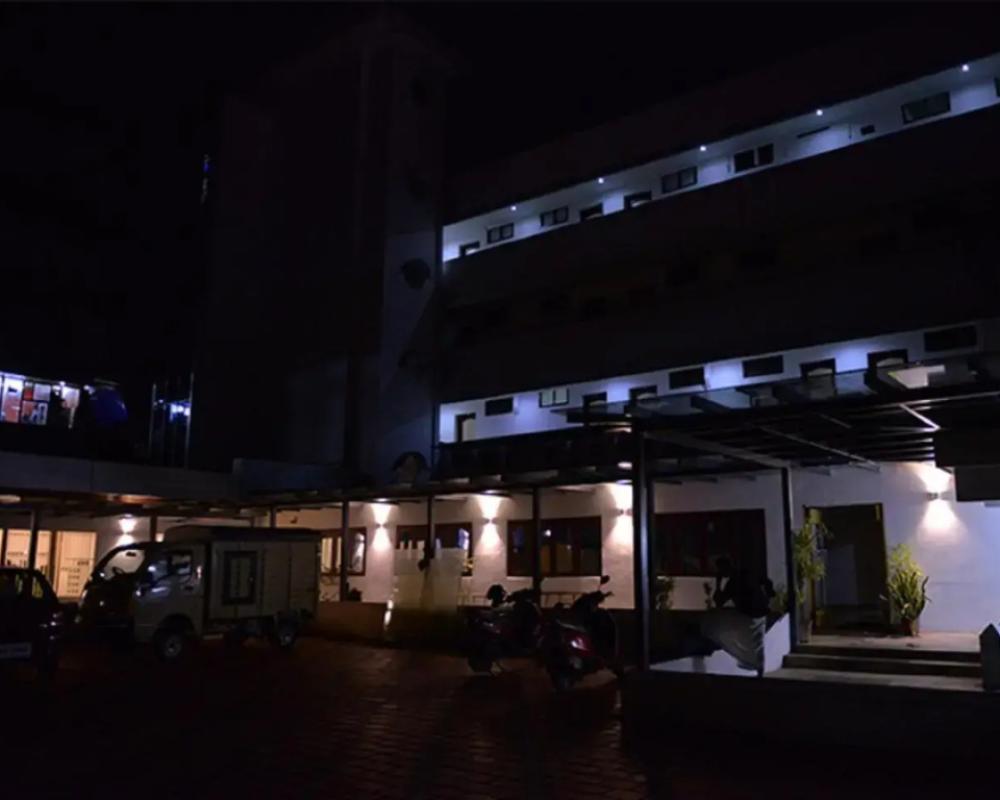 фото Queens Hotel