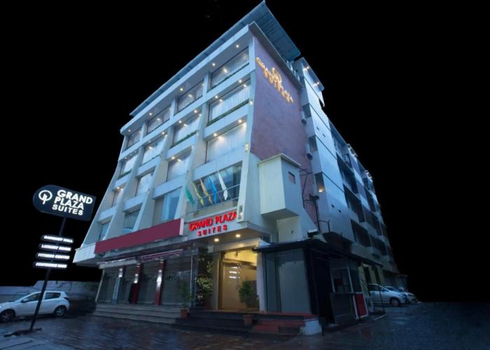 Grand Plaza Suites