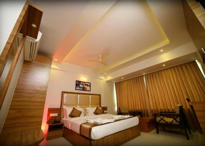 Grand Plaza Suites