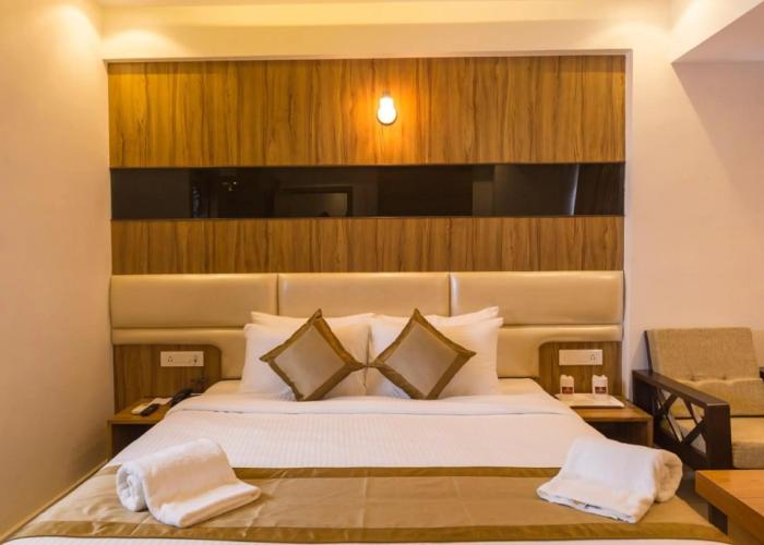 Grand Plaza Suites