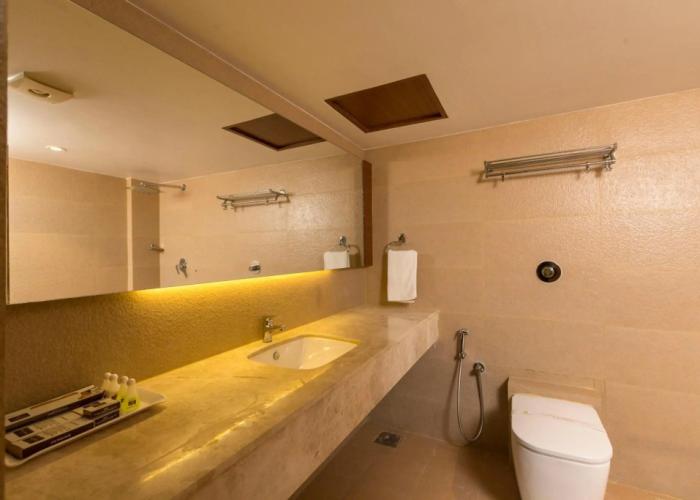 Grand Plaza Suites