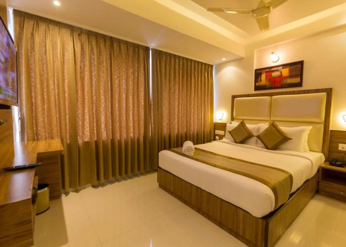 Grand Plaza Suites