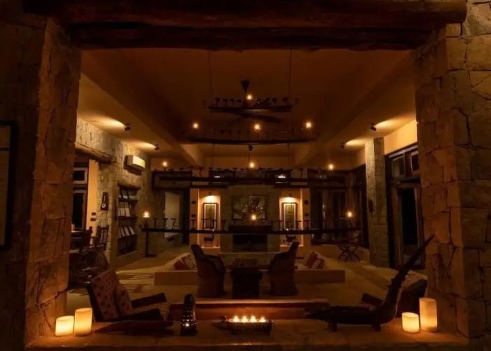 Pugdundee Safaris - Kanha Earth Lodge