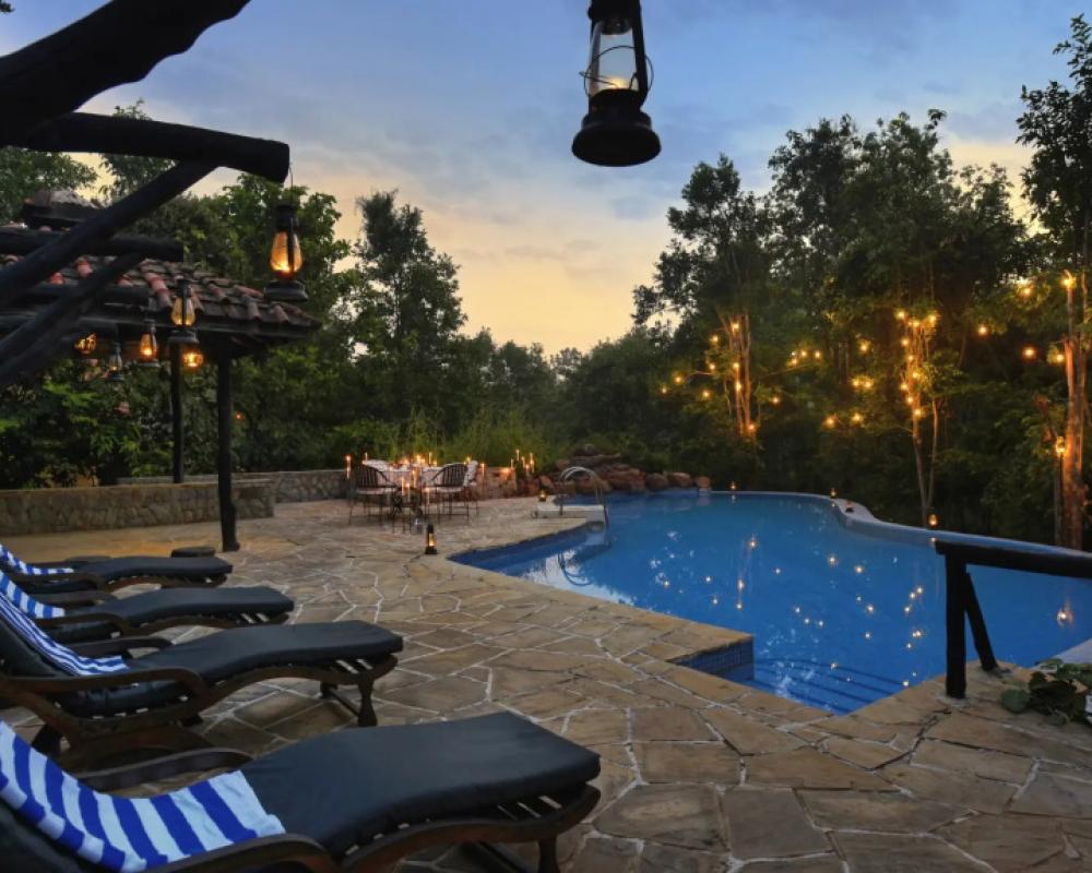 Pugdundee Safaris - Kanha Earth Lodge Bungalow