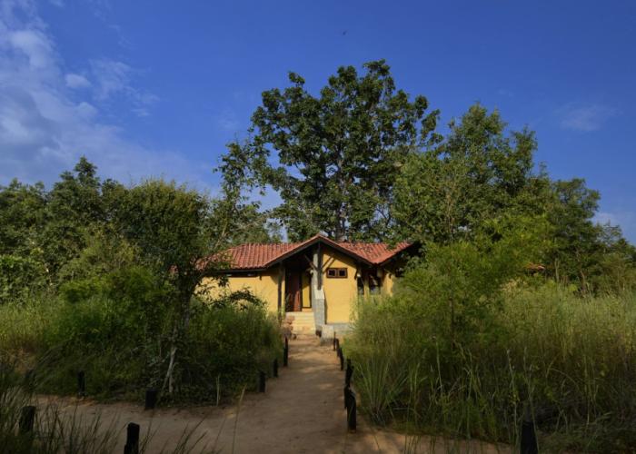 Pugdundee Safaris - Kanha Earth Lodge Bungalow