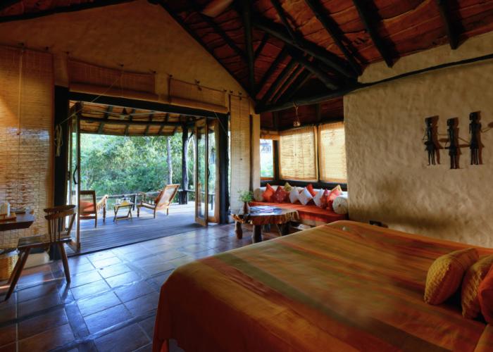 Pugdundee Safaris - Kanha Earth Lodge Bungalow