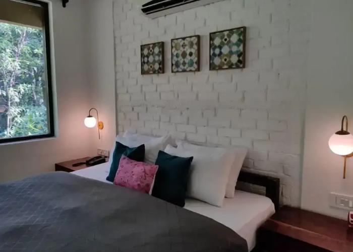 Saccharum Safari Lodge