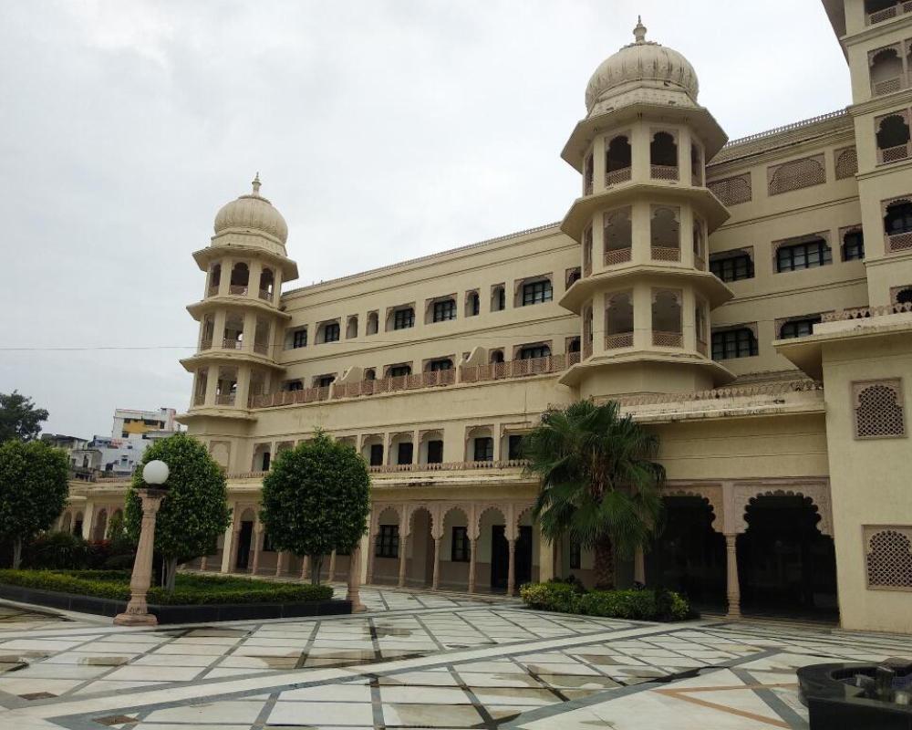 Shree Vallabh Vilas Lords Plaza Nathdwara - Pure Veg