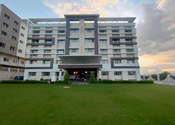 The Sky Imperial  Hotel Gopal Darshan