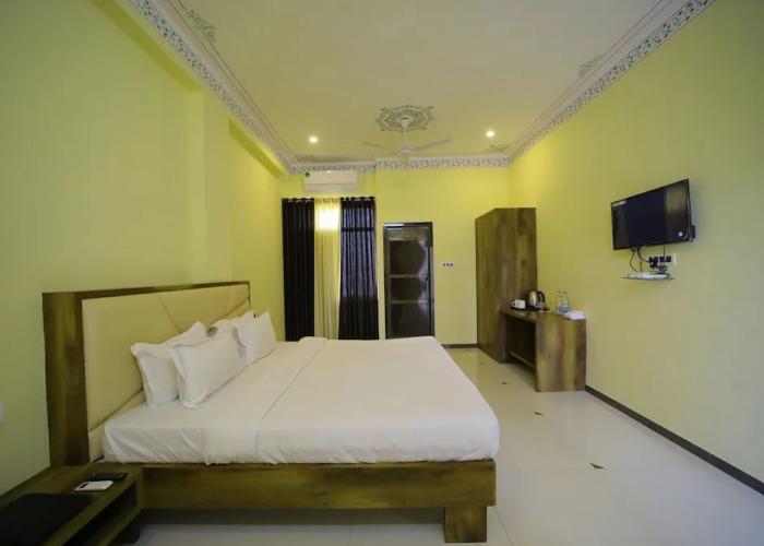 Shiv Ashray Resort