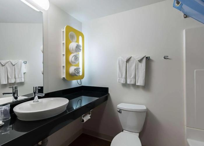 Motel 6 Moosomin, SK