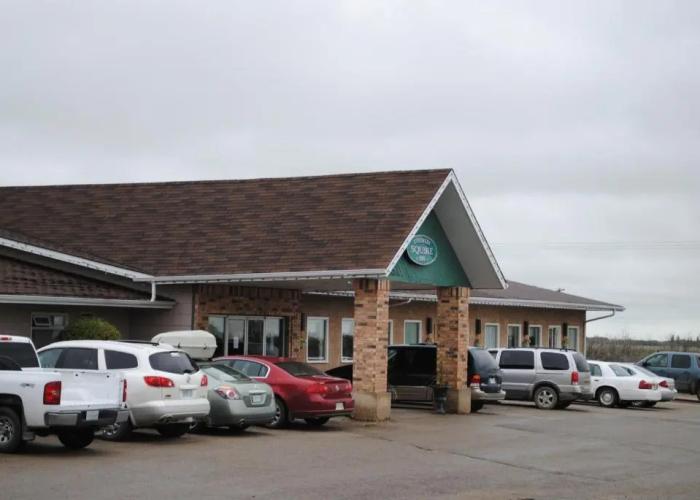 Moosomin Country Squire Inn