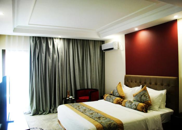 Bintumani Hotel
