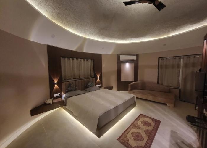 Treebo Premium Mowgli's Den, Pench