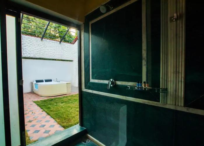 Tuli Veer Bagh Resort