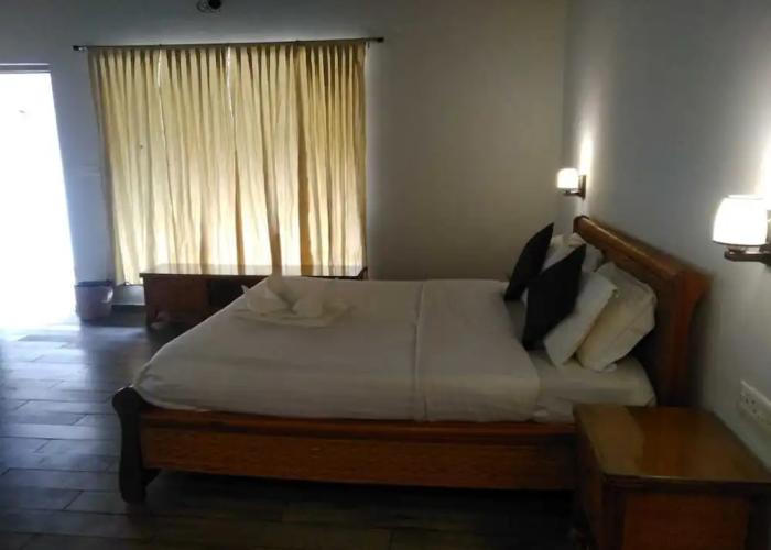 Vraksh Resort