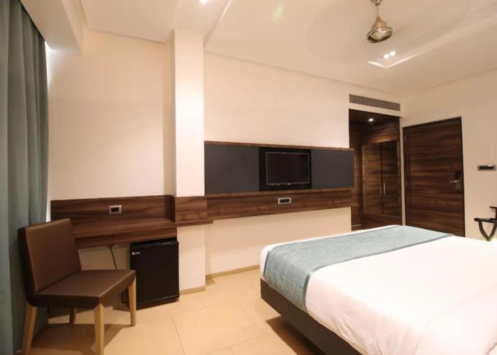 Hotel Maple IVY