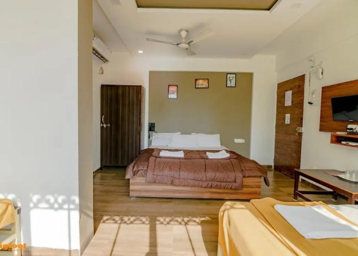 White House Beach Resort