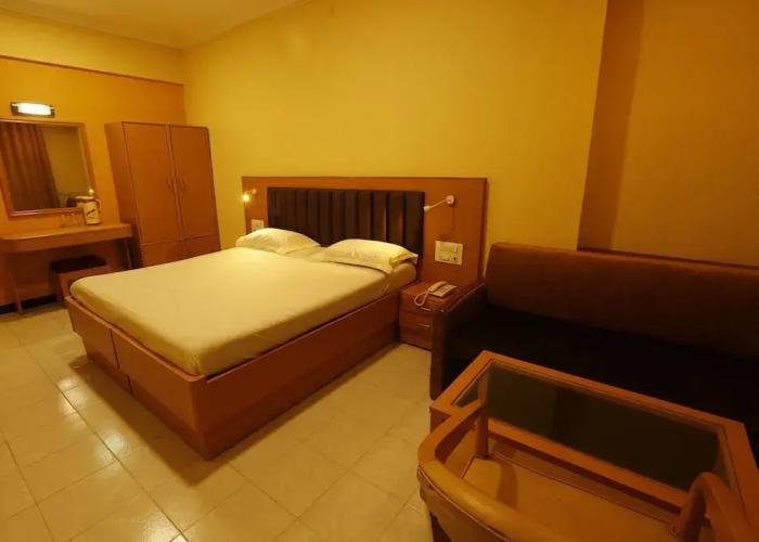Hotel Ravi Kiran
