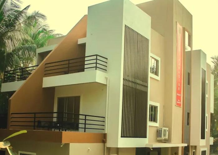 Royal Paradise Hotel