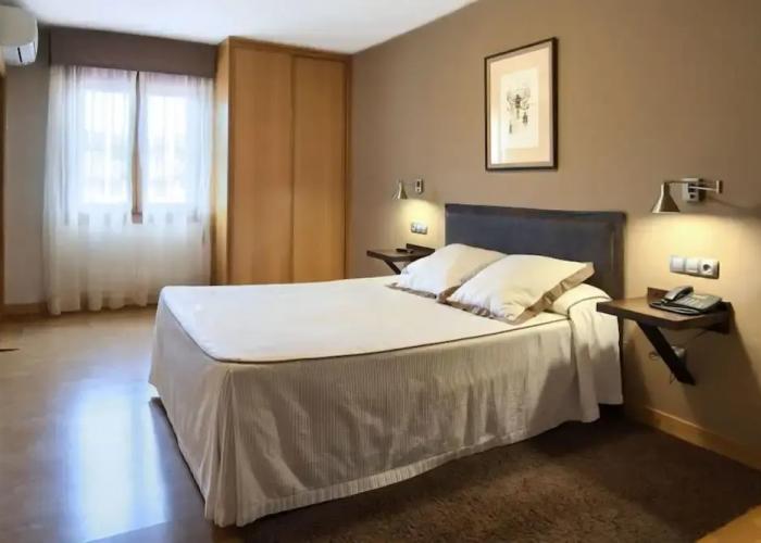 Hostal Izar-Ondo