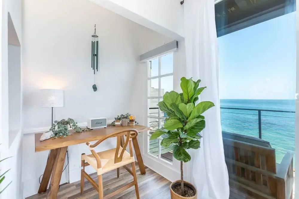 Two Bedroom Beach House Minutes From Carbon Beach