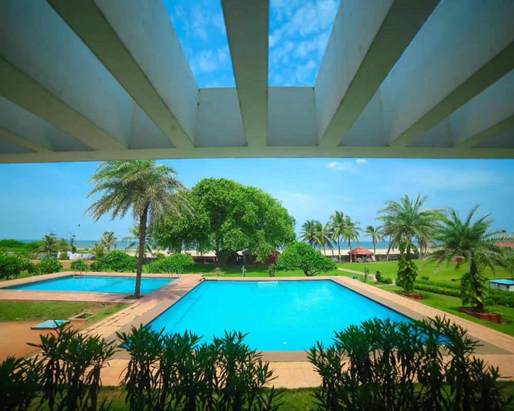 St. James Court Beach Resort