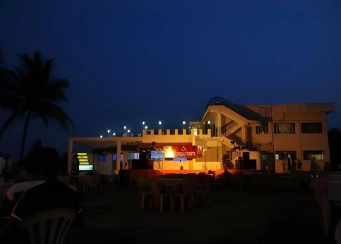 St. James Court Beach Resort
