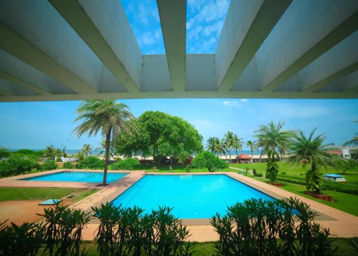 St. James Court Beach Resort