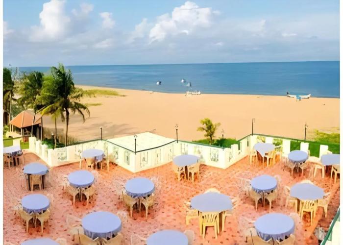 St. James Court Beach Resort